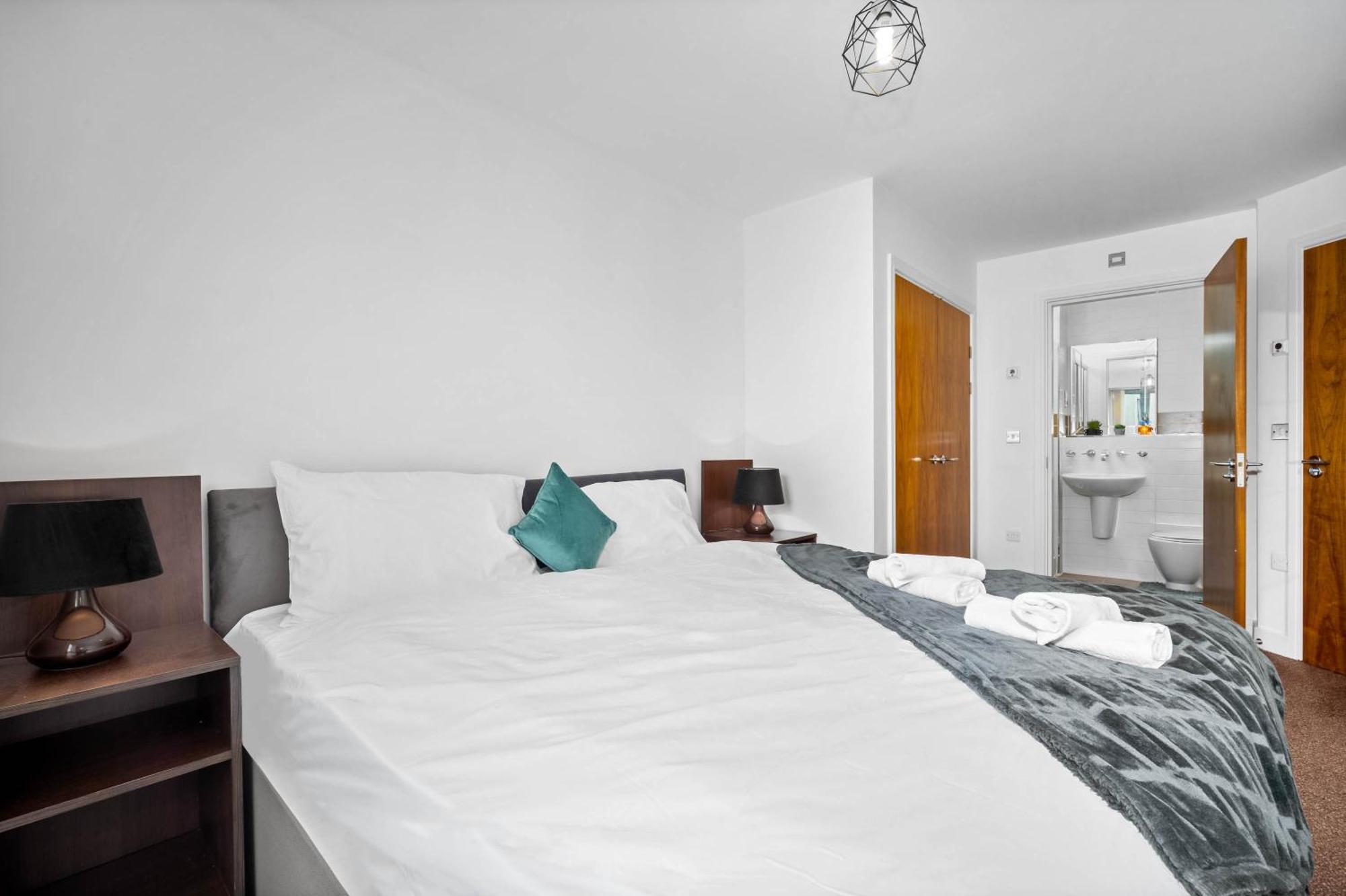 Spacious 2 Bed Apartment And Free Parking Birmingham Exterior foto